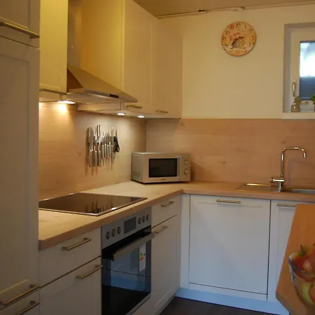 Apartment Premium-gartenwohnung, 4 Schlafzimmer & Pool In Woerthersee Naehe Dellach (Klagenfurt-Land)